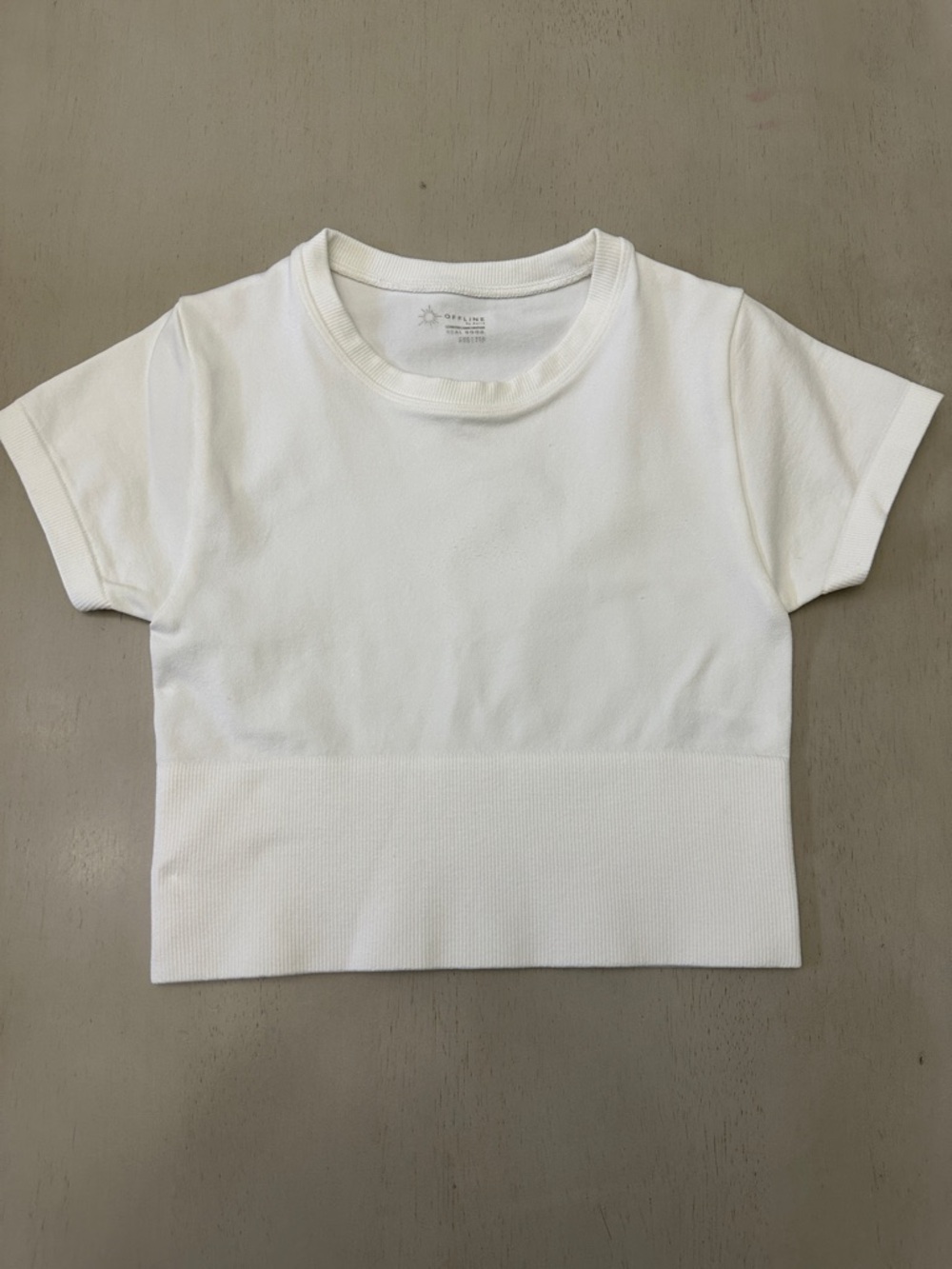 Offline by Aerie White Short Sleeve Ribbed Crop Baby Tee - size xxs